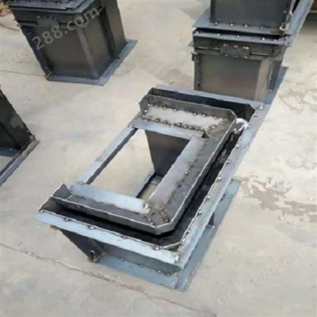矩形排水沟模具定制 铁路桥梁矩形排水槽模具 矩形流水槽模具  保定宝塑