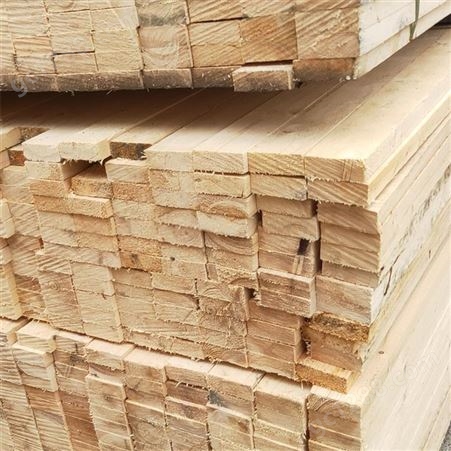 大量供应建筑工地用方木 工地建筑木方厂家报价_禄森木业