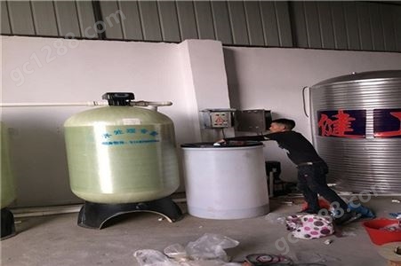 柳州本地水处理设备，正规化厂家鑫煌环保