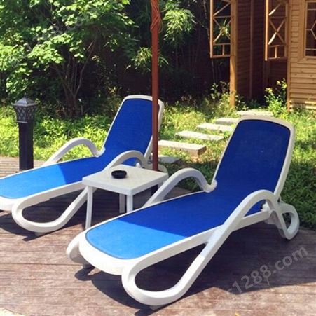 户外泳池室内休闲塑料沙滩椅海南别墅露台户外折叠沙滩椅