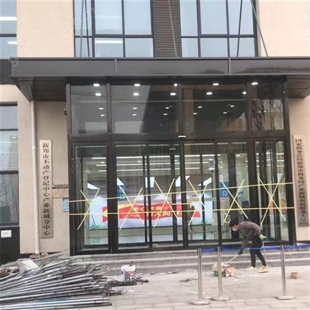 郑州透明玻璃隔断 商场玻璃隔断厂家 芳华金属工艺精细