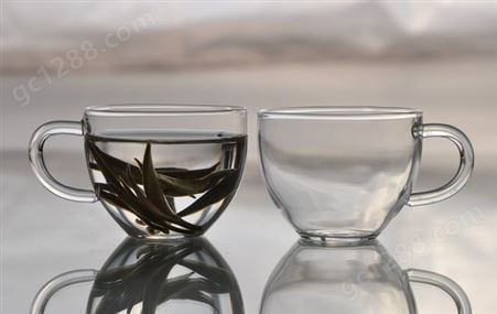 加厚双层  隔热透明玻璃杯子   简约耐冷  热不烫手 咖啡杯  创意果汁杯  双层功夫茶杯   隔热玻璃小杯子